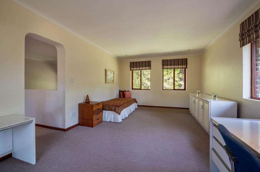 To Let 4 Bedroom Property for Rent in Brenton On Lake Western Cape